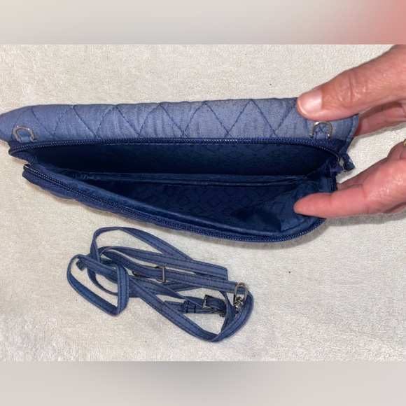Authentic NWOT Vera Bradley Denim Crossbody/Clutch/Wristlet Handbag - Picture 3 of 10